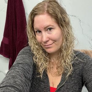 Meet your Posher, Traci